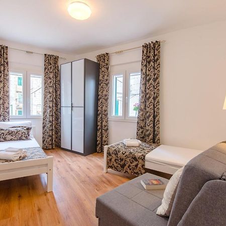 Apartment Vijoleta In City Centre Split Exterior foto