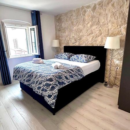 Apartment Vijoleta In City Centre Split Exterior foto